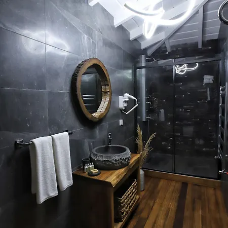 Otel Sasa Harmanlık *